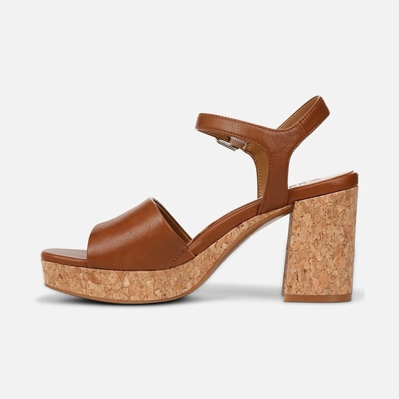 NWT Naturalizer Lilly Sandal - Picture 3 of 9